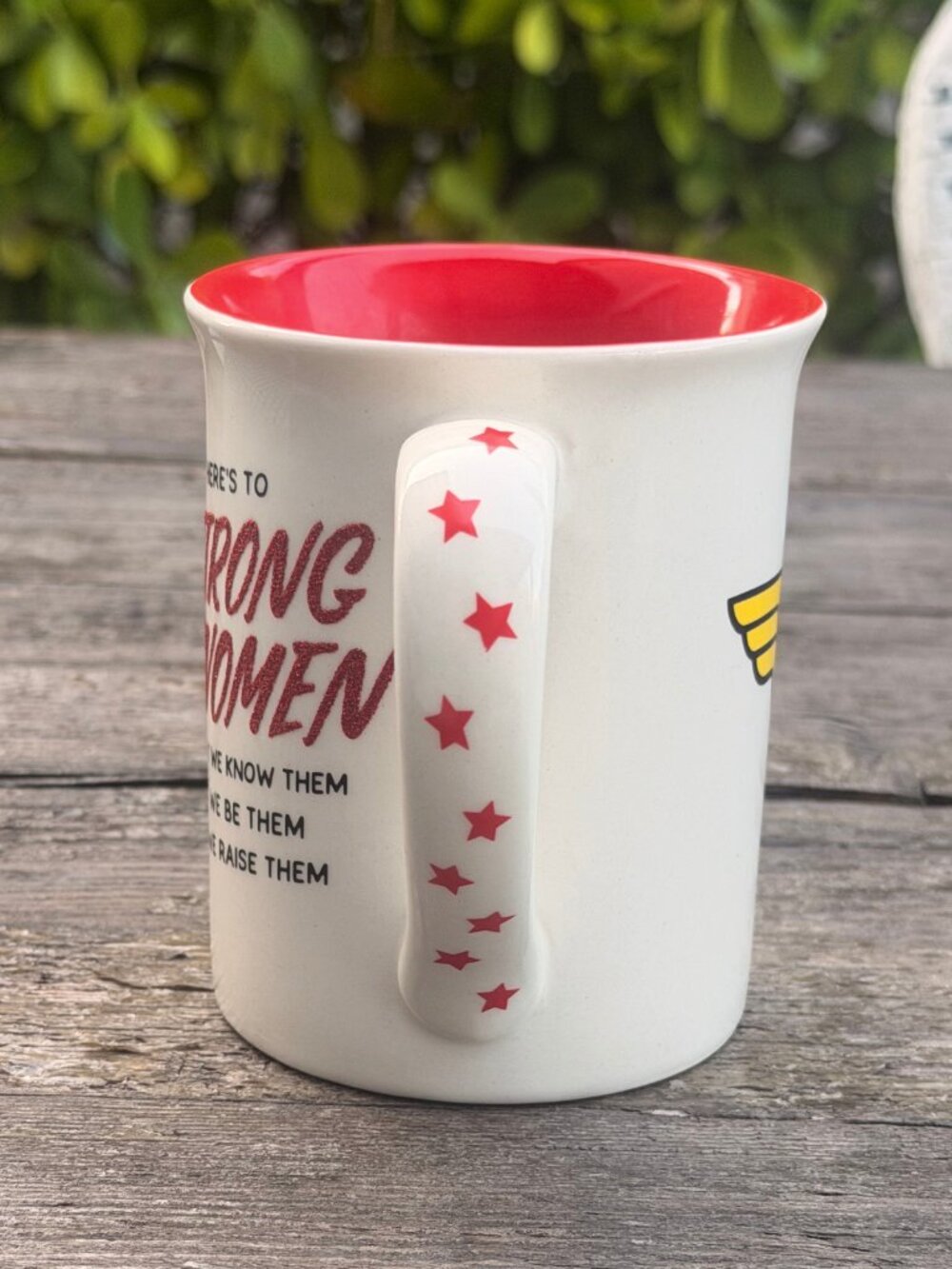 Wonder Woman Mug DC Comics Here's to Strong Women Our Name is Mud Exc. Condition - Picture 4 of 6